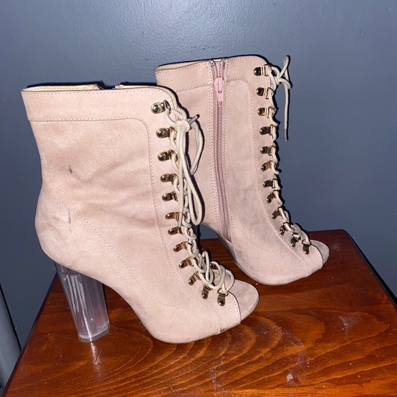 Heels - Picture 2 of 5